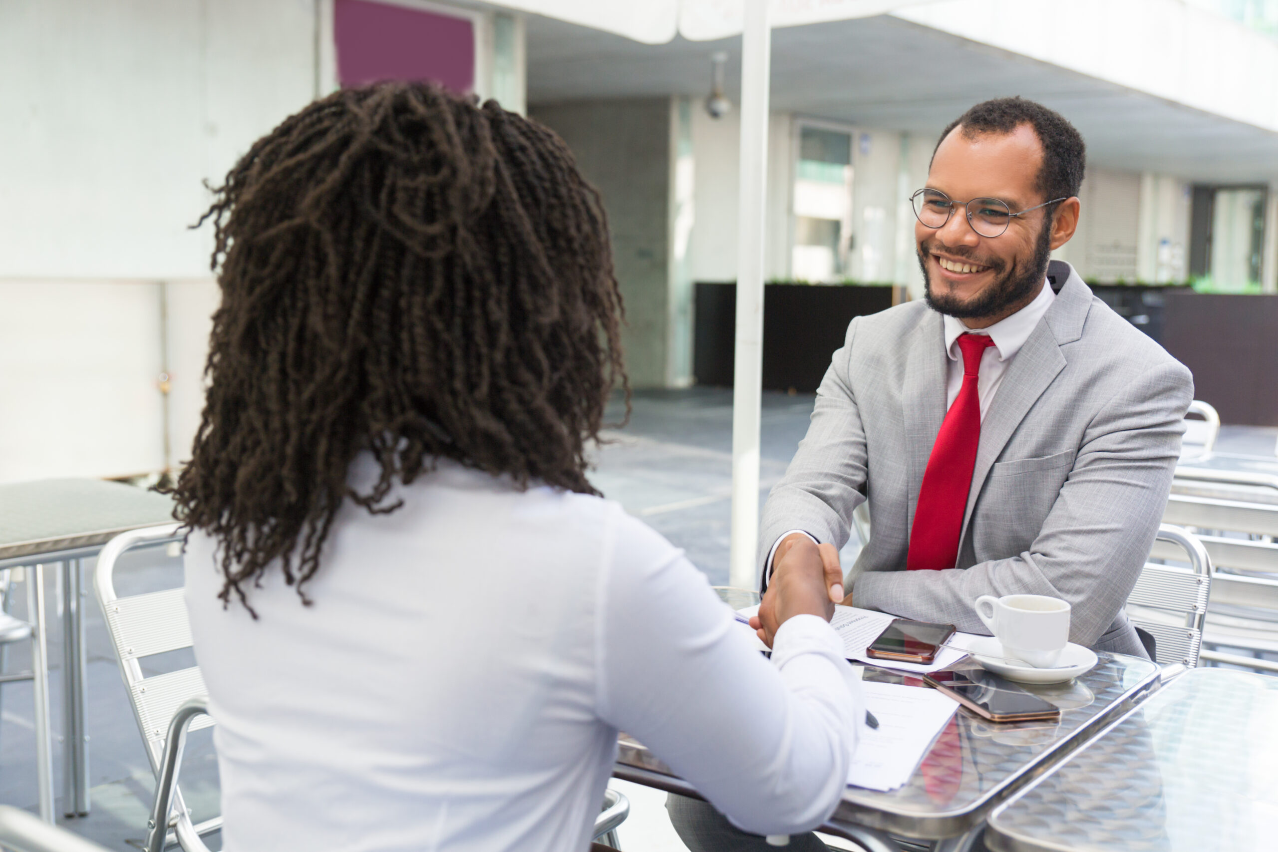 Investisseur      Tarif : 30 000 FCFA TTC     Avantages :         Accès à des sessions exclusives avec des entrepreneurs et des startups.         Opportunités de découverte de nouvelles opportunités d'investissement.         Formation certifiante de deux jours incluse.         Accès au dîner de gala.